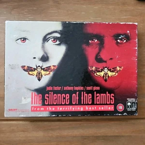 'SILENCE OF THE LAMBS' VHS RARE BIG BOX WH SMITH EXCLUSIVE EDITION & BOOKLET - Picture 1 of 11