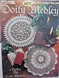 Deckchen Medley Häkelanleitung 9 Designs, LA 2556 - Bild 1 von 3