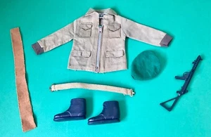 1971 Action Man .. Marine Combat Accessories .. - Picture 1 of 1
