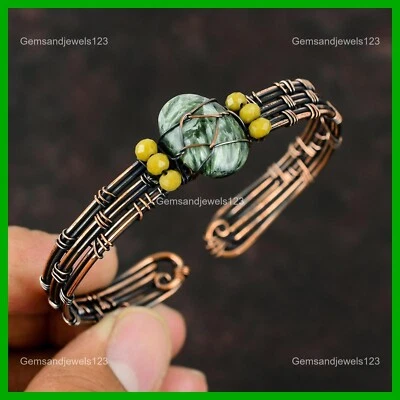 Brazalete de cumpleaños envuelto en alambre de cobre con cuentas de coral amarillo piedra de serafinita joyería Foto 1 de 4