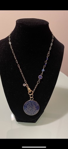 LOUIS VUITTON（LV） Collana Louis Vuitton con cerniera e ciondolo