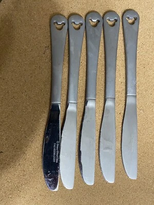 (5) Cubiertos con mango esmerilado de acero inoxidable satinado Mickey Mouse Disney; cuchillo de cena Foto 1 de 2