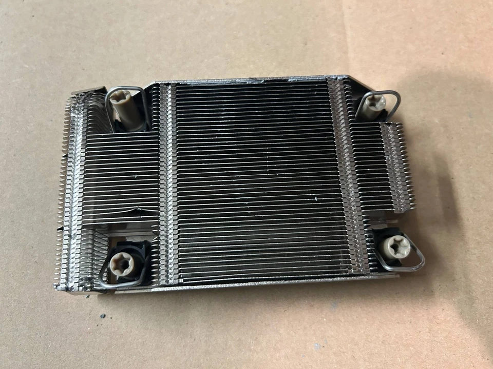 Disipador térmico de alto rendimiento original Dell PowerEdge R650XS R450 T7N3J 0T7N3J Foto 1 de 4