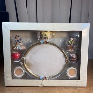 Vintage Disney Snow White & 7 Seven Dwarves- Miniature Tea Set Dopey NIB RARE - Picture 1 of 16