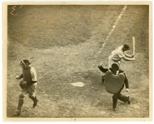 BILL DICKEY, KOENIG original 1936 TYPE I photo YANKEES GIANTS WORLD SERIES - Picture 1 of 2