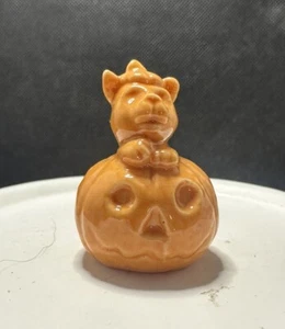 Wade Whimsies Red Rose Tea Figurines October/Cat In Pumpkin Calendar Series - Picture 1 of 6