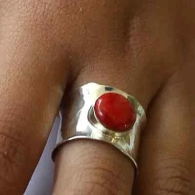 Anillo de mujer hecho a mano de plata de ley 925 maciza de coral rojo, todas las tallas M889 Foto 1 de 4