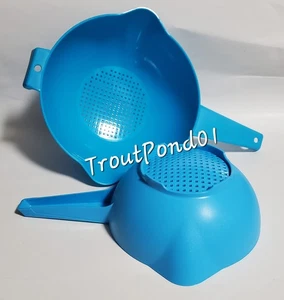 TUPPERWARE 2 Qt and 1 Quart Colander Strainer with Handle Shades of Blue Classic - Picture 1 of 10