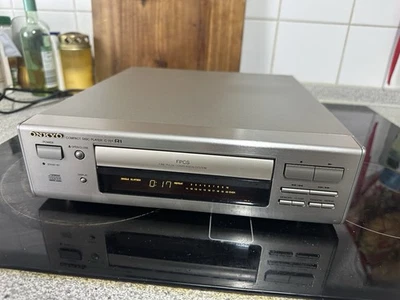 ONKYO  C-721  CD-Player.  - Bild 1 von 4