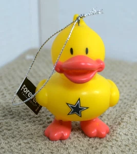 Forever NFL Dallas Cowboys amarillo goma patito adorno de Navidad - Imagen 1 de 5