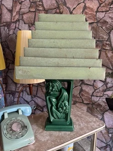 Vintage Mid Century / Retro Green Flower Tiki Ceramic Lamp & Venetian Shade - Picture 1 of 12