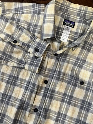 Patagonia Mens shirt L/S button up large blue/yellow plaid organic cotton - Image 1 of 4