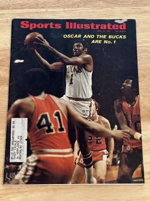 Sports Illustrated 10 de mayo de 1971 Oscar Robinson Milwaukee Bucks 1224 Foto 1 de 2