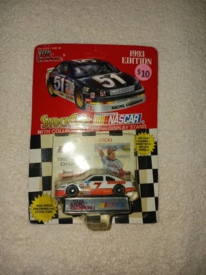 Coche Hooters Alan Kulwicki 1:64 Racing Champions 1993 edición Die Cast #7 Foto 1 de 2