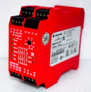 ALLEN-BRADLEY MSR138.1DP SAFETY RELAY 440R-M23092 - Picture 1 of 3
