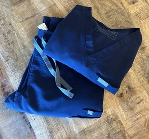 Figs Scrub Set Damen XXS Catarina One Pocket Top & XS Yola Scrub Pants in Navy - Bild 1 von 7