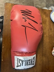 Mike Tyson Autographed Everlast Boxing Glove Fanatics COA Free Shipping - Picture 1 of 1