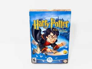 Harry Potter und der Stein der Weisen - EA Spiele PC Videospiel mit Box & Handbuch - Bild 1 von 6
