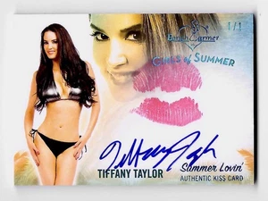 2025 Benchwarmer Girls of Summer Kiss Autograph Ice Blue Foil TIFFANY TAYLOR - Picture 1 of 2