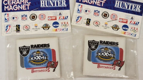NFL Tampa Bay Buccaneers Ceramic Magnets, NEW (Lot of 2) Cover