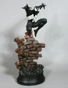 Spider-Man Action Statue Black Costume 032/425 Bowen Designs BRAND NEW - Picture 1 of 17