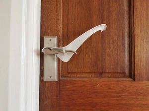 Push Assist Door Handle Extension Kit -Easy Open No Damage Instant Fix -Tru Grip - Picture 1 of 6