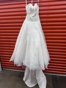 David's Bridal Oleg Cassini Wedding Dress Size 2 Style # CT258 - Picture 1 of 8