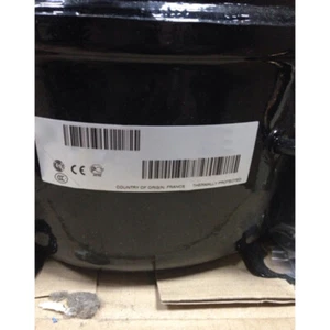 Compresor de refrigeración para Tecumseh negro CAE2415Z - Imagen 1 de 4