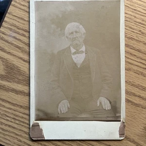 Antico quadro portafoto cartolina anziano gentiluomo - Foto 1 di 4