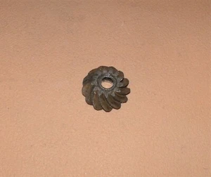 Honda 150 HP Gear Pinion PN 41131-ZY6-000 Fits 2004 and up - Picture 1 of 2