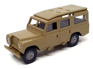 Solido 1/43 Scale Diecast No. 66 - Land Rover - Green - Picture 1 of 5