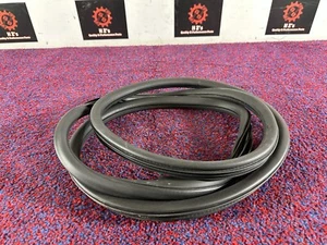 CADILLAC CT5 AWD 2.0L TURBO 20-23 OEM FRONT LEFT DOOR WEATHER RUBBER STRIP 35K - Bild 1 von 5