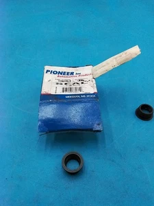 NEW Genuine GM OEM Trans Detent Cable Gasket Seal Camaro Caprice C/K 25518260 - Bild 1 von 2