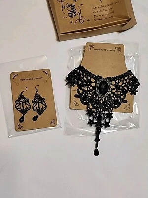 Pendientes góticos y gargantilla collar bordado cuentas gemas negras encaje Foto 1 de 4