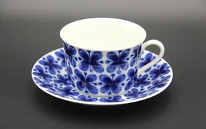 1952-1987 RÖRSTRAND Porcelain Mon Amie Flat Cup & Saucer by Marianne Westman - Picture 1 of 11