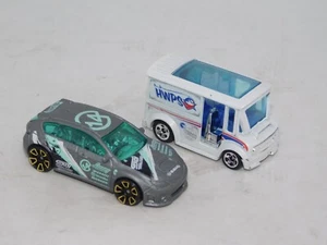 2014 Hot Wheels Treasure Hunt SUBARU WRX STI Gray & BREAD BOX TRUCK WHITE - Picture 1 of 4