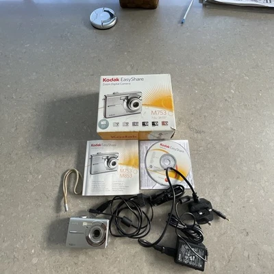 Cámara digital Kodak EASYSHARE M753, 7,0 mp Foto 1 de 4