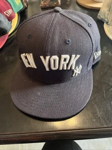 New Era, 59Fifty Fitted Hat, New York Yankees, New York 7 3/8 - Picture 1 of 4