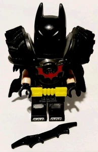LEGO DC SUPER HEROES BATMAN BATTLE READY MINIFIGUR 70836 REIFENRÜSTUNG UMHANG  - Bild 1 von 3