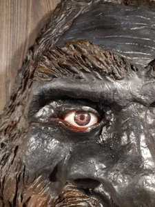 Bigfoot Wandbüste Yeti, Sasquatch Large realistisch lebensgroß "Augen auf" - Bild 1 von 15