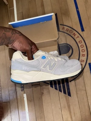 Mujer New Balance 999 - Talla 6.5 / Niños 5 Foto 1 de 4