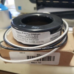 New Simpson 01300 Current Transformer 50-400HZ 600V 300:5A Ratio - Factory Box - Picture 1 of 3