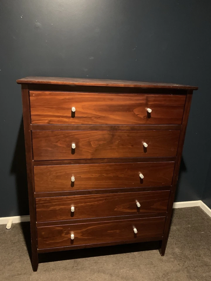 chest of drawers used - image 1 of 4