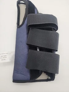 BREG Classic Wrist Brace, Large, in Universal Right, 100632-200 - Picture 1 of 4