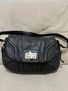 Pour La Victoire Leather Turn Lock Gold Hardware Shoulder Purse Bag - Picture 1 of 8