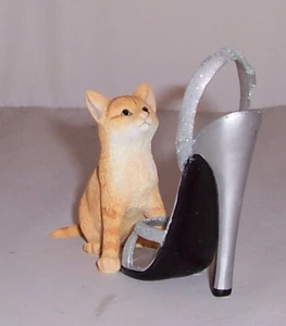 Country Artists Cat Heidi con zapato - Imagen 1 de 1