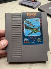 NES 1942 Capcom Authentic Nintendo game cartridge 5 Screw