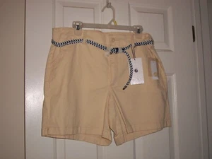 Gloria Vanderbuilt Shorts Size 16, Almond Cream (Yellow) NWT - Picture 1 of 2