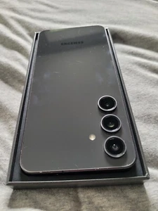 samsung s24 fe - Photo 1 sur 3