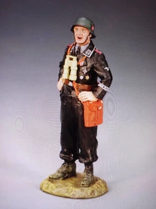 king &country WS155 54mm ww2 - Panzer tank Officer standing 2009 MIB oop - Picture 1 of 3